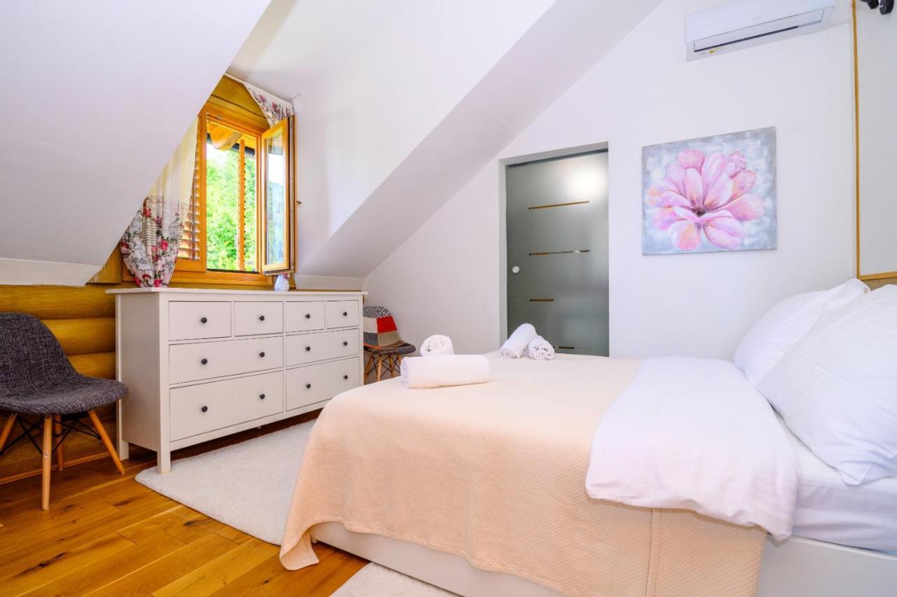 Holiday Home Wellspring Jastrebarsko Esterno foto